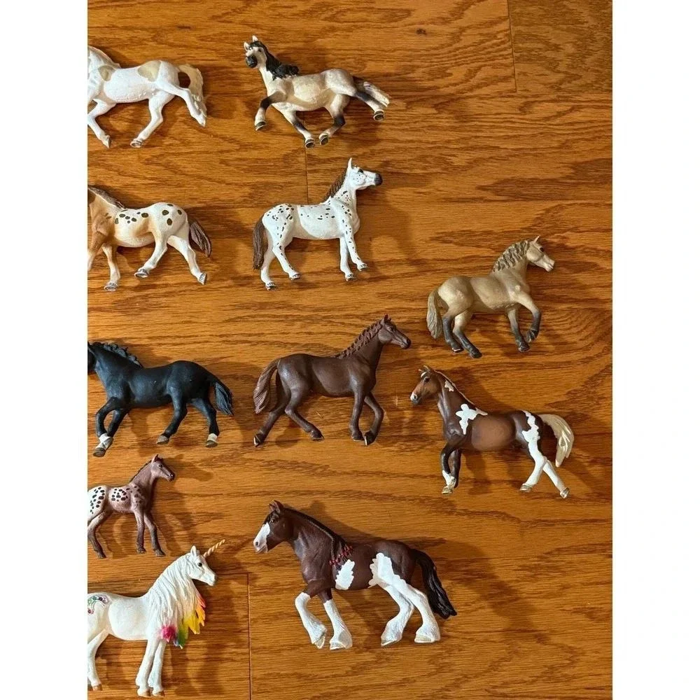 ENORMOUS Collection of 44 Authentic Schleich Horses - 21 NWT Stallions, Unicorn